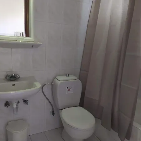 Zoe Kır Evi *